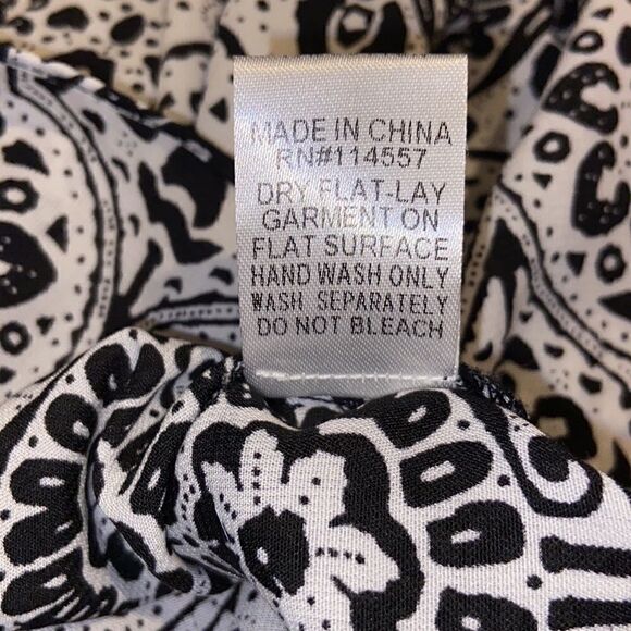 THML Boho Peasant Embroidered Floral Print Oversized peasant top size Small - Picture 9 of 9